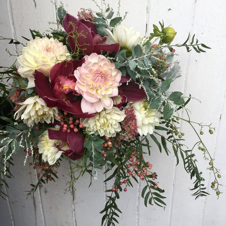 Antique themed posy