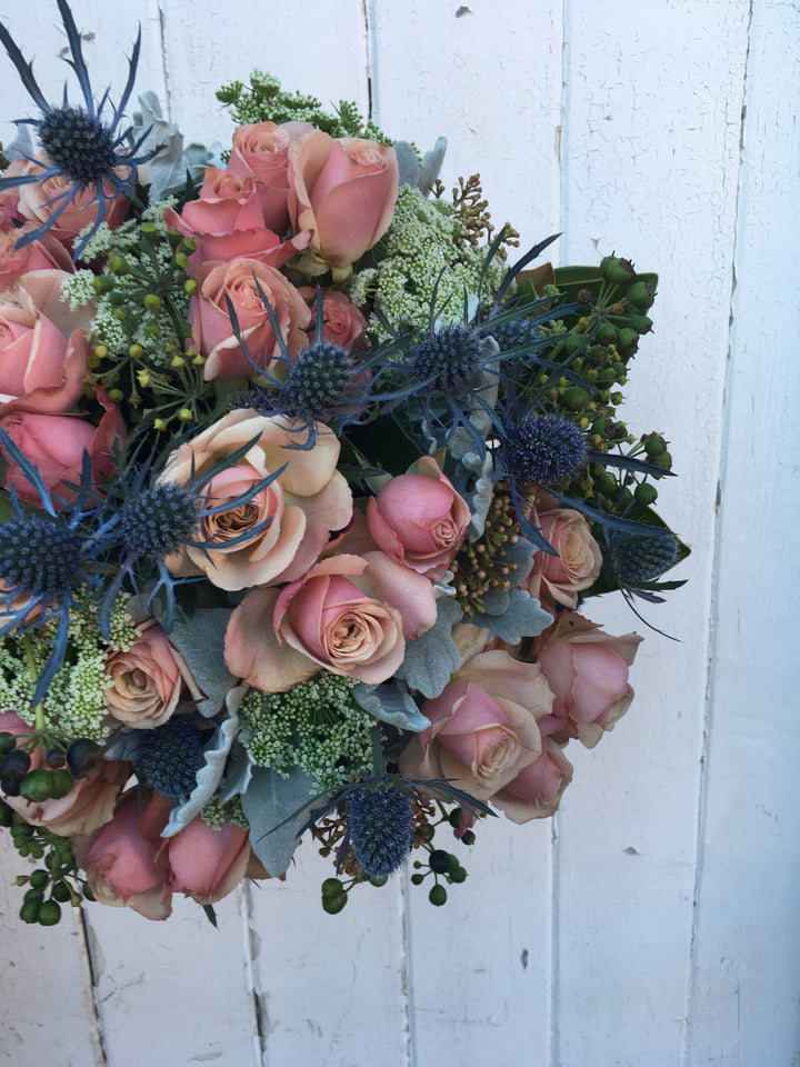 Textured vintage posy